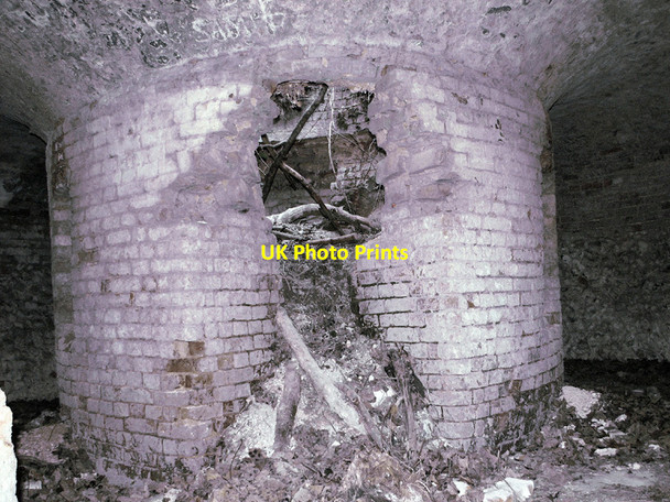 Photo 6"x4" Disused lime kiln - interior Guist c2014