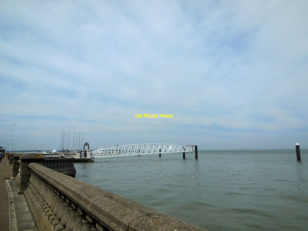Photo 6"x4" Pier on The Parade, Cowes Cowes c2014