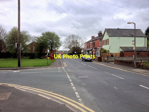 Photo 6"x4" Coppull, Chapel Lane Coppull c2014