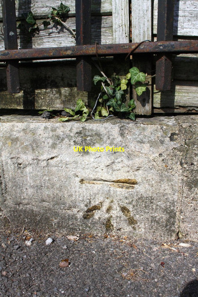 Photo 6"x4" Benchmark on low wall beside Headington Road Oxford\/SP5106 c2014