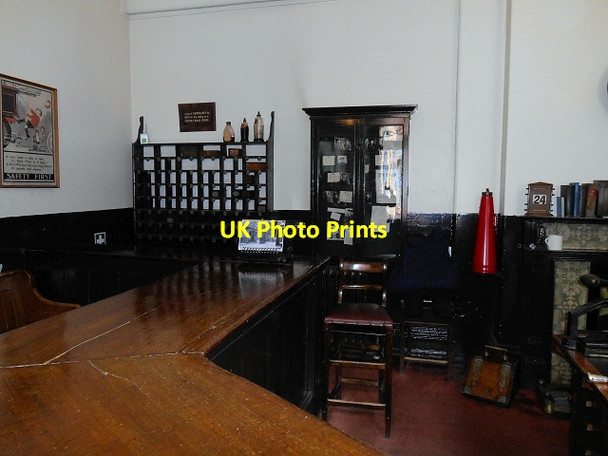 Photo 6"x4" Newton Street Police Station Charge Room Manchester c2014