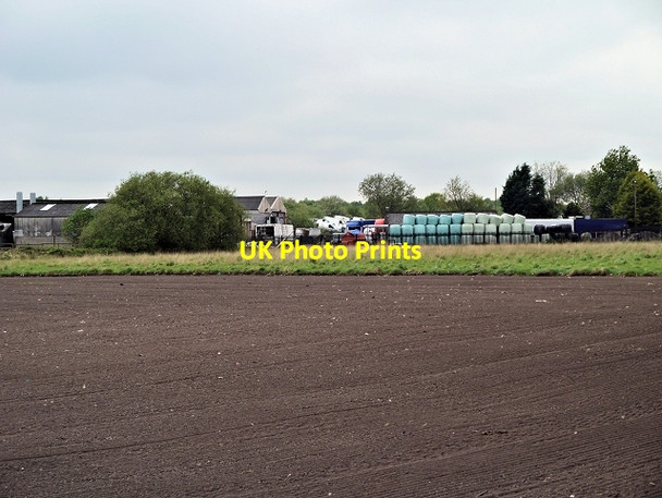 Photo 6"x4" Turf Nest Farm Bedford\/SJ6799 c2014