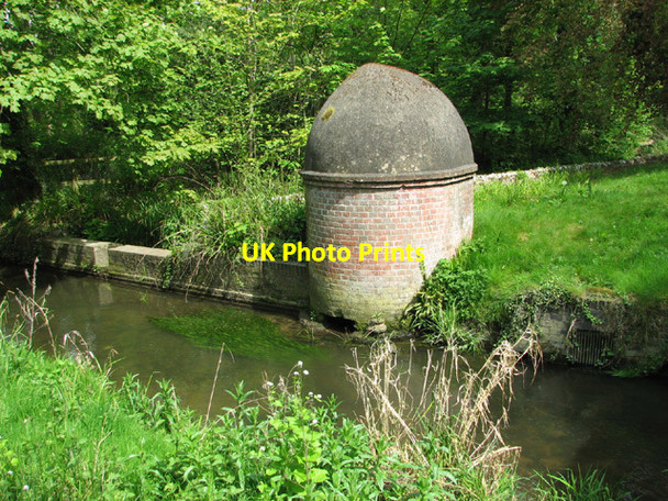 Photo 6"x4" Pump house beside the access road to Bayfield Hall Glandford c2014 P1