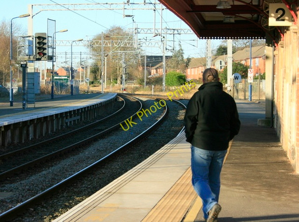 Photo 6"x4" 2008 : Platform 2, Stone railway station Stone\/SJ9034 c2008