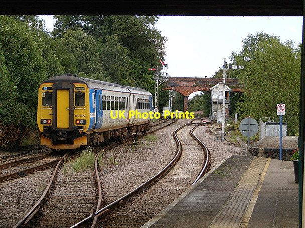 Photo 6"x4" A Lowestoft bound train departing from Reedham Limpenhoe Hill c2011
