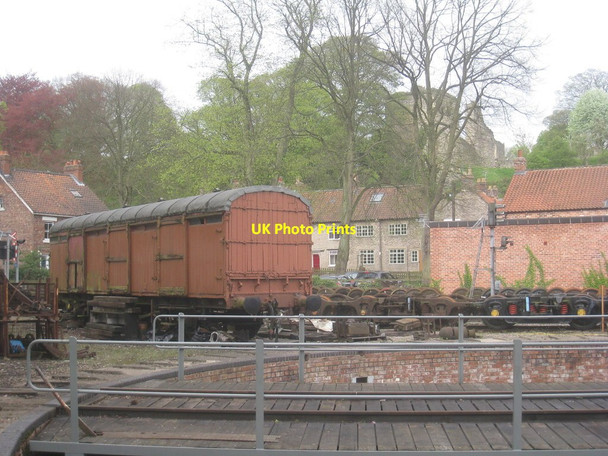 Photo 6"x4" Turntable and Pickering Castle Pickering\/SE7984 c2014