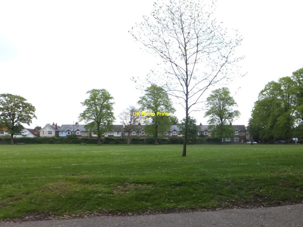 Photo 6"x4" Recreation ground and houses in Alexandra Road, Chichester Chichester c2014
