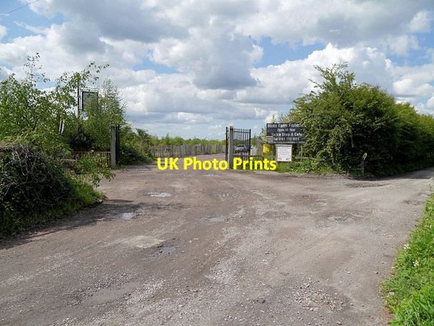 Photo 6"x4" Entrance to Moss Farm Fisheries, Irlam Cutnook Lane Irlam c2014