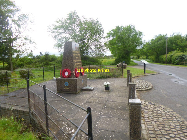 Photo 6"x4" Grafton Underwood, memorial Grafton Underwood c2014