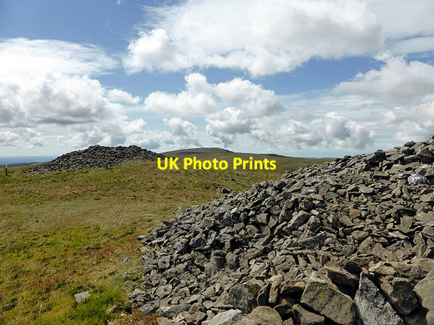 Photo 6"x4" Cairns on Pen Pumlumon Arwystli Pen Pumlumon Arwystli c2014