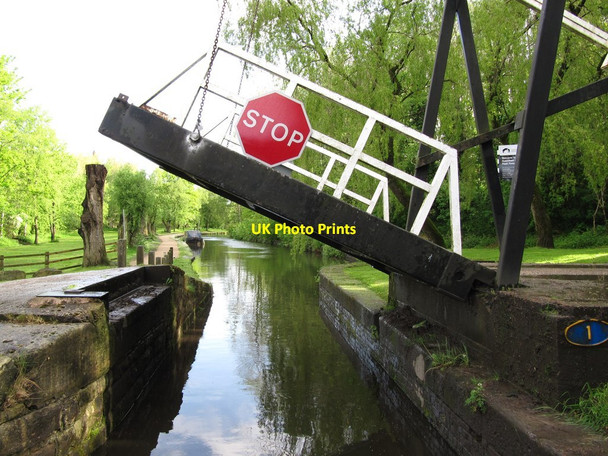 Photo 6"x4" Lift Bridge [No 1] being lowered, Peak Forest Canal Dukinfield c2014