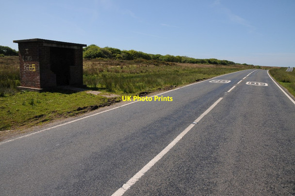 Photo 6"x4" Bus shelter on the B4271 Ilston c2014
