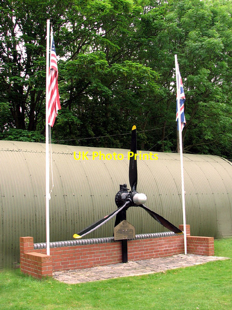 Photo 6"x4" 446th Bomb Group (H) memorial Flixton\/TM3186 c2014