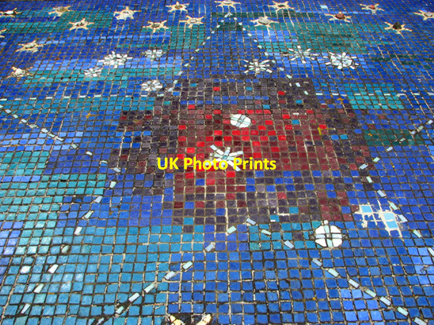 Photo 6"x4" Norfolk & Suffolk Aviation Museum  - memorial Flixton\/TM3186 c2014