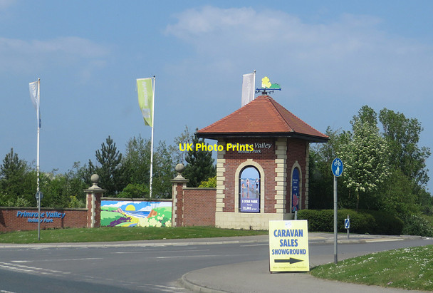 Photo 6"x4" Entrance to Primrose Valley Holiday Park Hunmanby Moor c2014