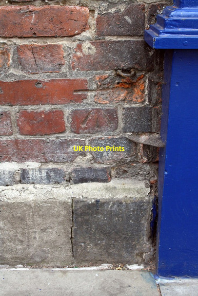 Photo 6"x4" Benchmark on #18 Westgate Grantham c2014