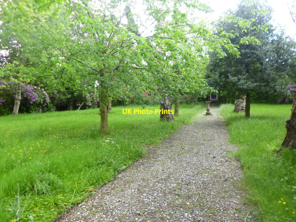 Photo 6"x4" Fairfield, gardens Droylsden c2014