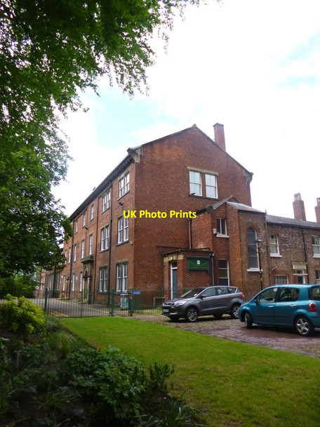 Photo 6"x4" Fairfield, high school Droylsden c2014