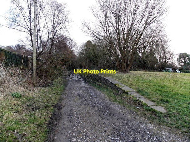 Photo 6"x4" NW end of a former railway station platform, Abernant, Aberdare Aberdare\/Aberdar c2014