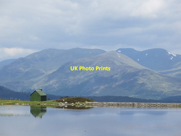 Photo 6"x4" Hut and reservoir Kenmore\/NN7745 c2014