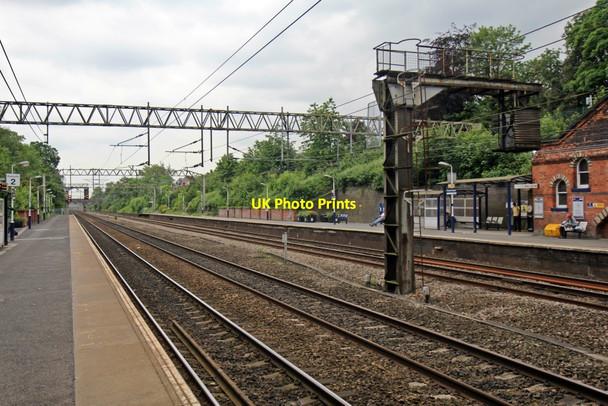 Photo 6"x4" Looking north, Heaton Chapel railway station Stockport\/SJ8990 c2014