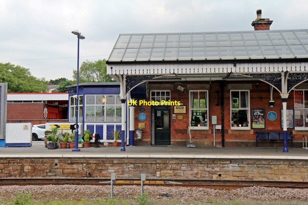 Photo 6"x4" Stalybridge railway station Buffet Bar Stalybridge c2014