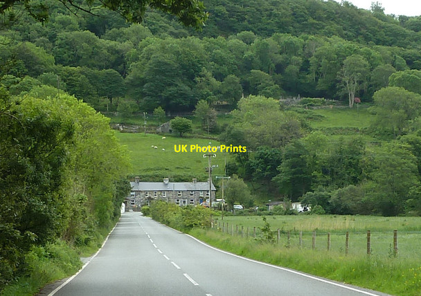Photo 6"x4" Tan-lan cottages from the A4085 Tan-lan\/SH6142 c2014