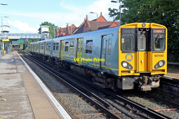Photo 6"x4" Merseyrail Class 507, 507010, Birkenhead North railway station Birkenhead\/SJ3088 c2014