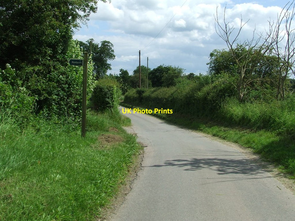 Photo 6"x4" Footpath Sign Huntingfield\/TM3374 c2014