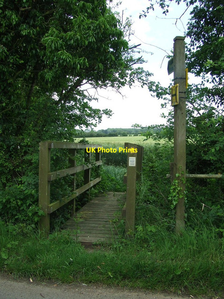 Photo 6"x4" Footbridge And Footpath Huntingfield\/TM3374 c2014