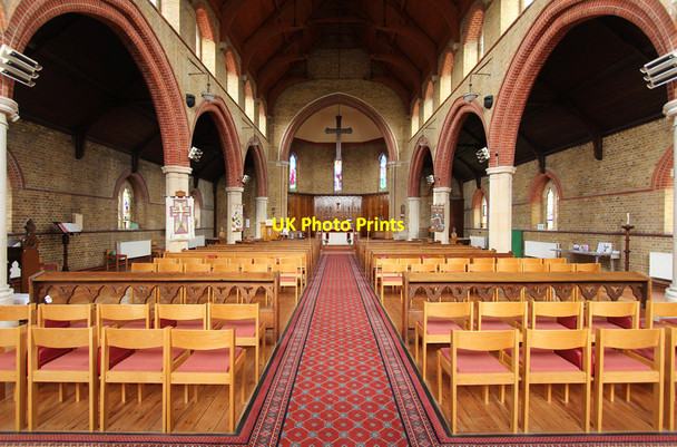 Photo 6"x4" St Augustine of Canterbury, Slade Green - East end Erith c2014