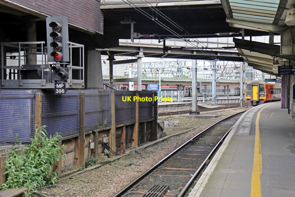 Photo 6"x4" Signal MP386, Manchester Piccadilly railway station Manchester c2014