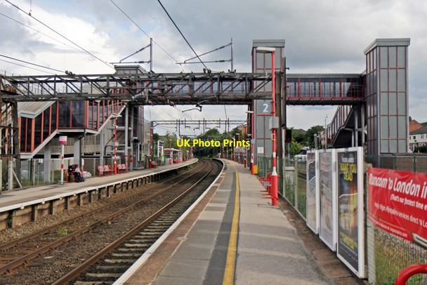Photo 6"x4" Platform 2, Runcorn railway station Runcorn c2014