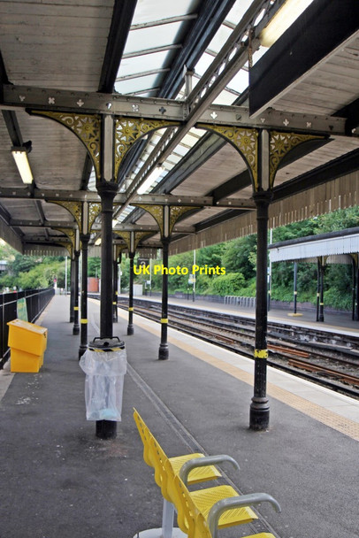 Photo 6"x4" Beneath the canopy, Birkenhead Central railway station Birkenhead\/SJ3088 c2014