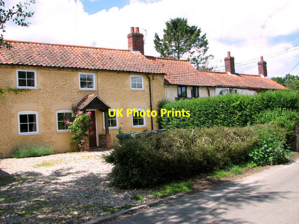 Photo 6"x4" Cottages in Chapel Road Longham\/TF9415 c2014 P1