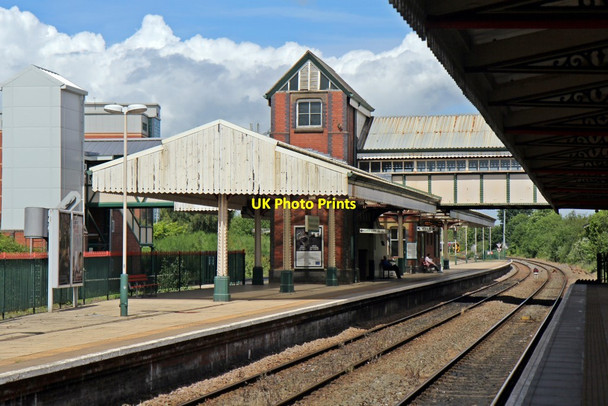 Photo 6"x4" Platform 2, Wrexham General railway station Wrexham\/Wrecsam c2014
