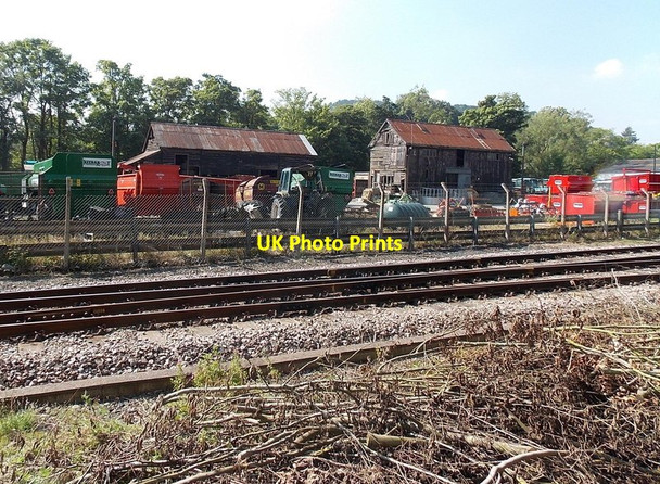 Photo 6"x4" Yard east of Knighton Railway Station Knighton\/Tref-y-Clawdd c2013