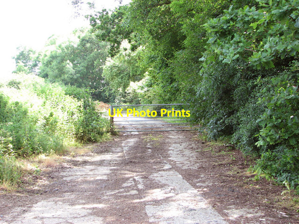 Photo 6"x4" Gated entrance off Honingham Lane Frans Green c2014