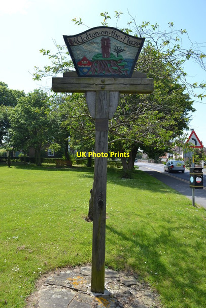 Photo 6"x4" Town Sign Walton-On-The-Naze c2014