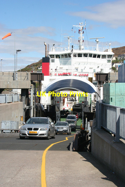 Photo 6"x4" Disembarking from the Skye Ferry Courteachan c2014