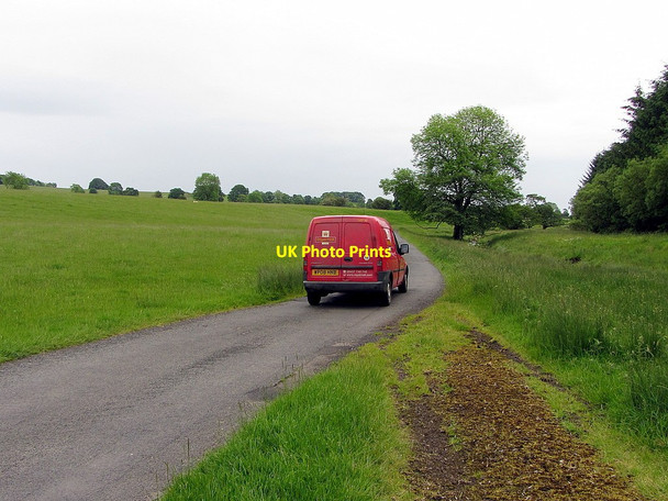 Photo 6"x4" Royal Mail van east of Fairnley Cambo\/NZ0285 c2014