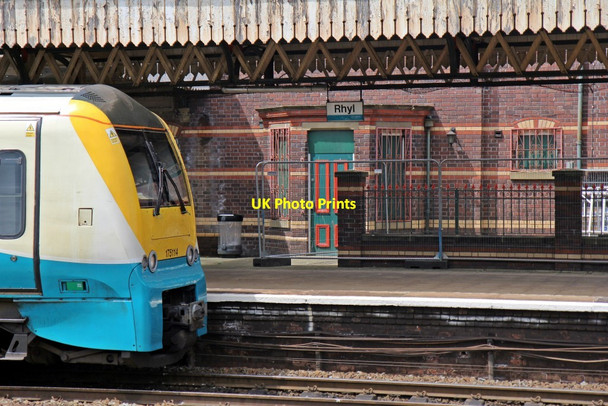 Photo 6"x4" Arriva Trains Wales Class 175, 175114, Rhyl railway station Rhyl c2014