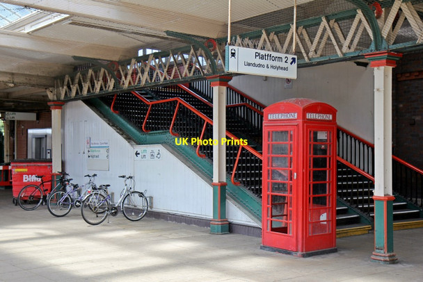 Photo 6"x4" Red telephone box, Rhyl railway station Rhyl c2014