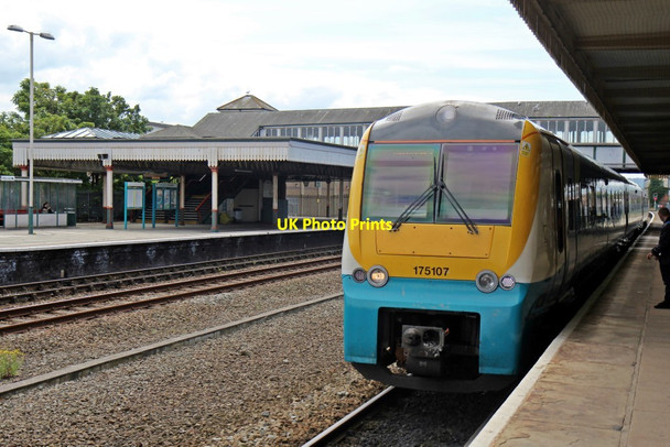 Photo 6"x4" Arriva Trains Wales Class 175, 175107, Rhyl railway station Rhyl c2014