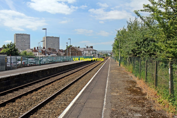 Photo 6"x4" Along the eastbound platform, Flint railway station Flint\/Y Fflint c2014