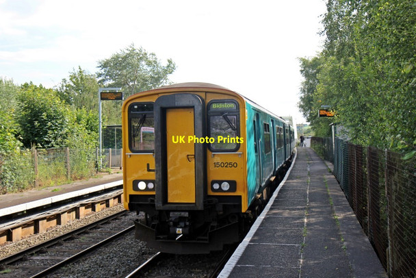 Photo 6"x4" Arriva Trains Wales Class 150, 150250, Hawarden Bridge railway station Connah's Quay c2014