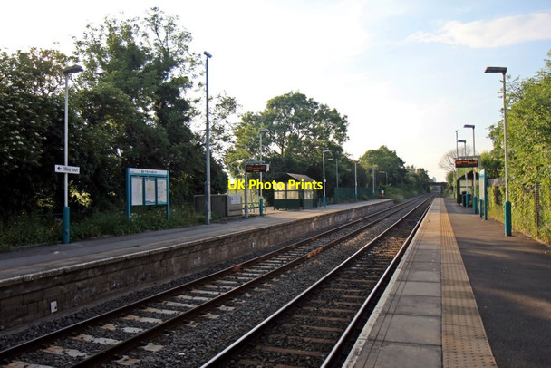 Photo 6"x4" Along platform 2, Hope railway station Hope\/Yr H\u00f4b c2014