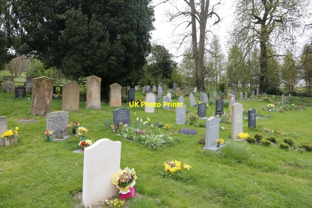 Photo 6"x4" West Churchyard High Wycombe c2014