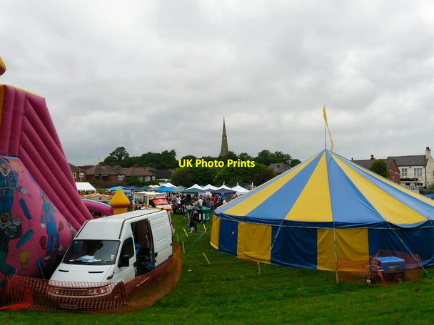 Photo 6"x4" Gee Cross Fete 2014 Hyde\/SJ9494 c2014