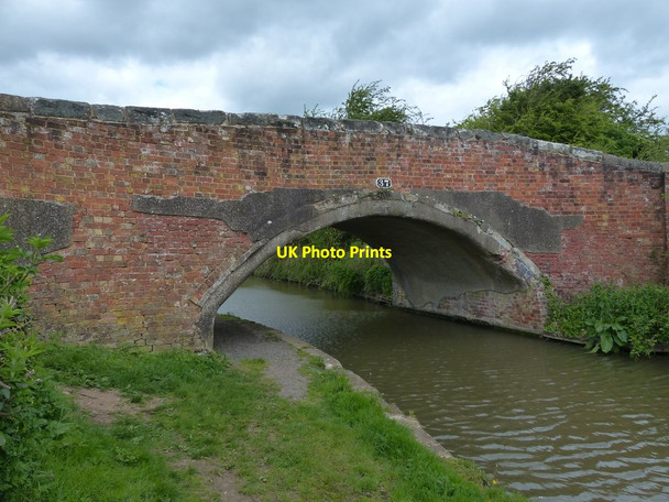 Photo 6"x4" Bridge 37 crossing the Oxford Canal near Hungerfield Cathiron c2015
